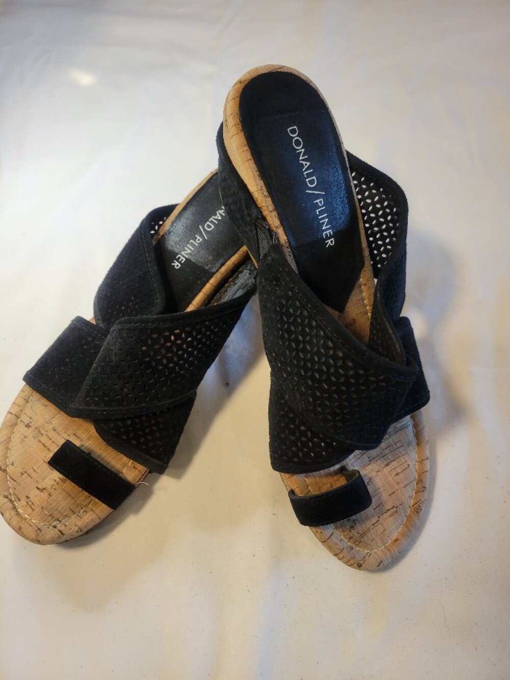 Donald J Pliner Black Suede Cork Wedge Sandals Toe Loop Size (Estimated Size 8M)